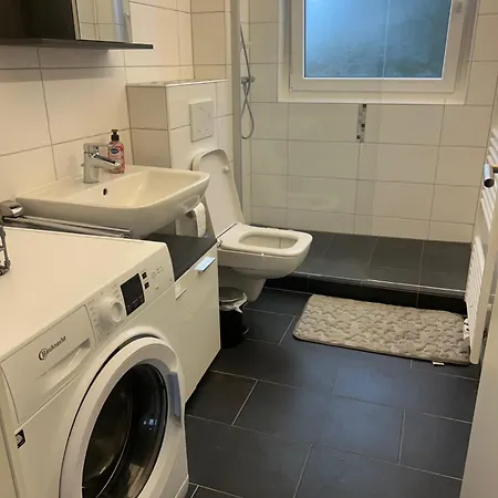 Rentarooms アパート *